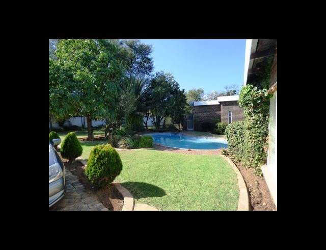 4 BEDROOM HOUSE FOR SALE IN SUNWARD PARK